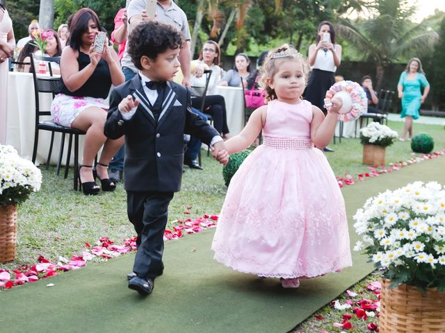 O casamento de André e Helen em Betim, Minas Gerais 23