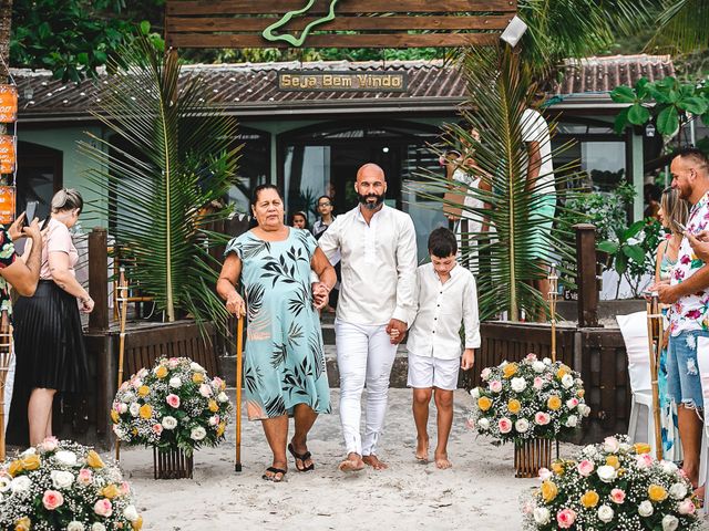 O casamento de Val e Letícia em Ilha do Mel, Paraná 14