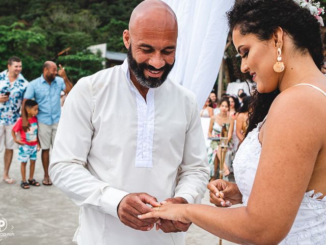 O casamento de Val e Letícia em Ilha do Mel, Paraná 25