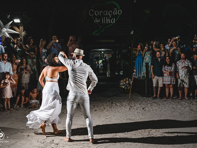 O casamento de Val e Letícia em Ilha do Mel, Paraná 40