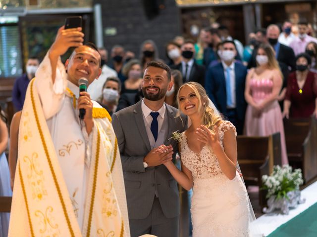 O casamento de Mauricio e Raissa em Curitiba, Paraná 17