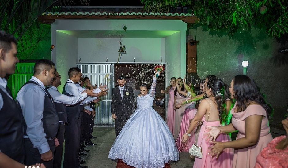 O casamento de Carlos e Kezia em Horizonte, Ceará