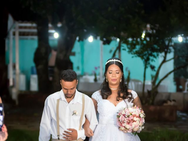 O casamento de Carlos Vinicios e Elaine em Águas Lindas de Goiás, Goiás 4