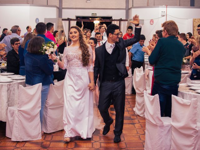 O casamento de Jennifer e Jackson em Três de Maio, Rio Grande do Sul 32