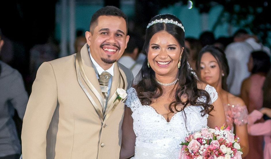 O casamento de Carlos Vinicios e Elaine em Águas Lindas de Goiás, Goiás