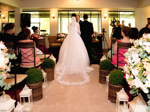 O casamento de Weverton e Taynara em Curitiba, Paraná 46