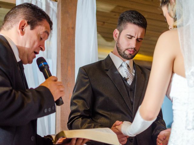 O casamento de Denis e Larissa em Itapema, Santa Catarina 32