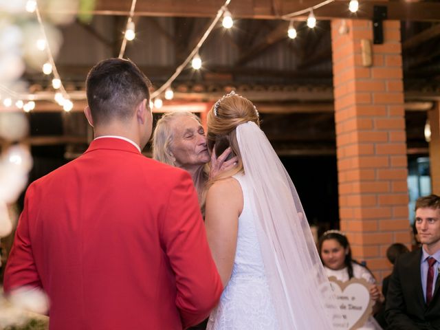 O casamento de Luciana Vargas e Lucas Silva em Urussanga, Santa Catarina 63