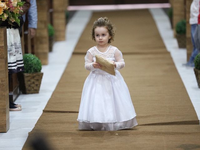 O casamento de Alessandro  e Araceli  em Conchas, São Paulo Estado 27