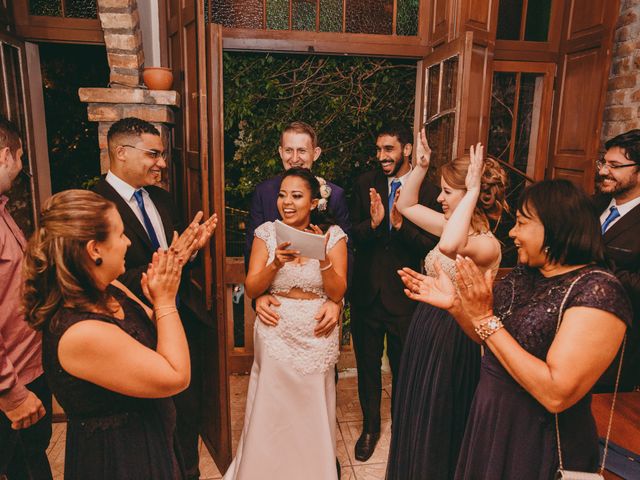 O casamento de Anderson e Viviane em Porto Alegre, Rio Grande do Sul 45