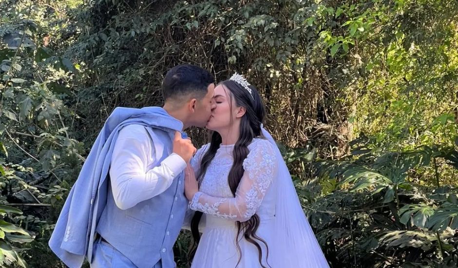 O casamento de Leonardo Montoanel  e Milaine Tostes Martins Montoanel  em Curitiba, Paraná