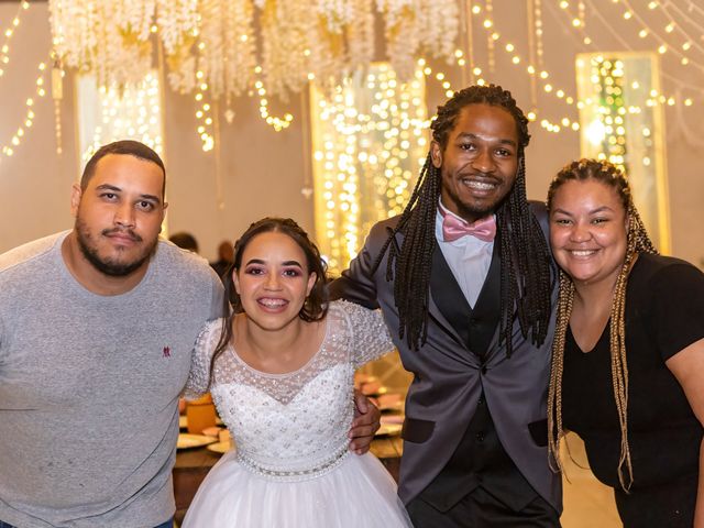 O casamento de Gabriel e Kenia em Cotia, São Paulo Estado 31