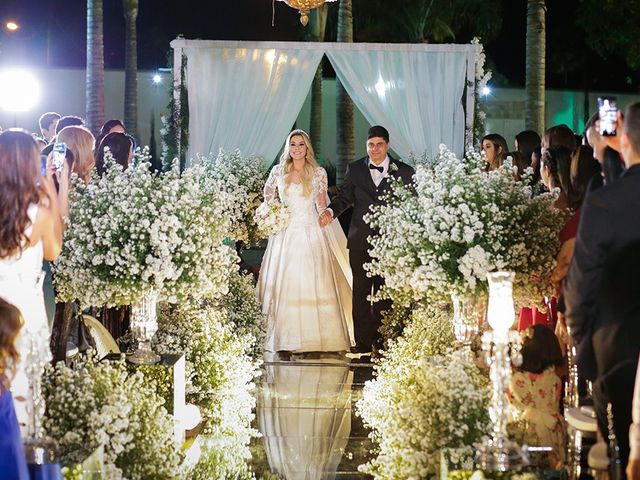 O casamento de Lukas e Camila em Uberlândia, Minas Gerais 16
