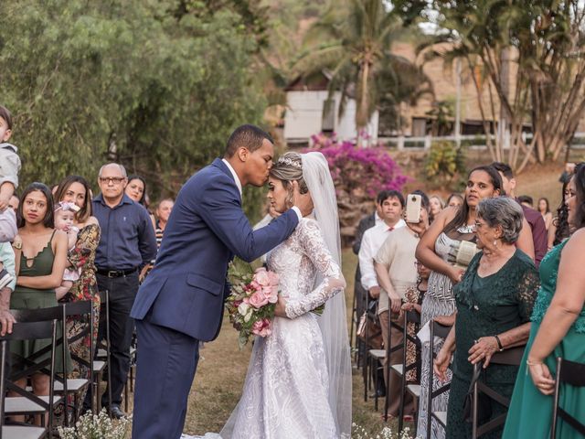 O casamento de Thales e Larissa em Timóteo, Minas Gerais 28