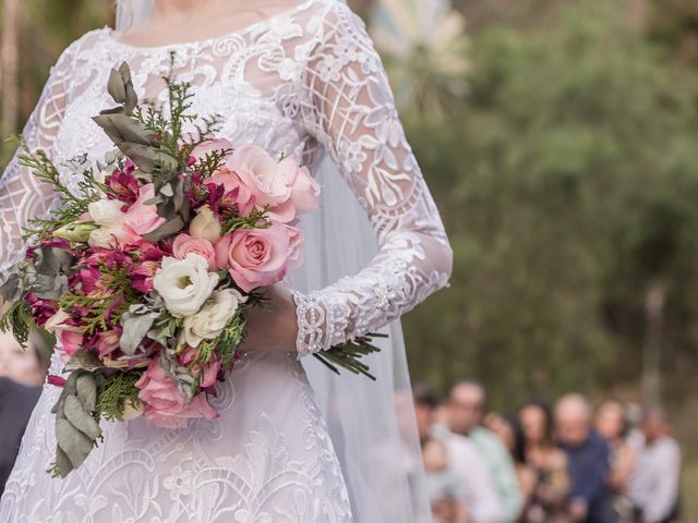 O casamento de Thales e Larissa em Timóteo, Minas Gerais 30