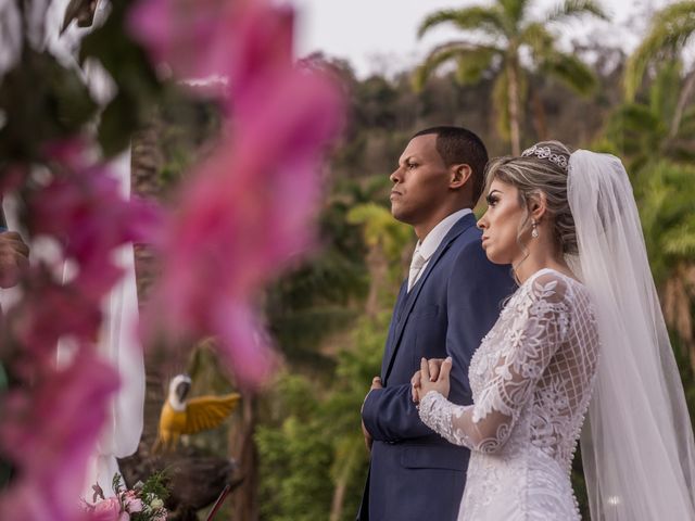 O casamento de Thales e Larissa em Timóteo, Minas Gerais 34