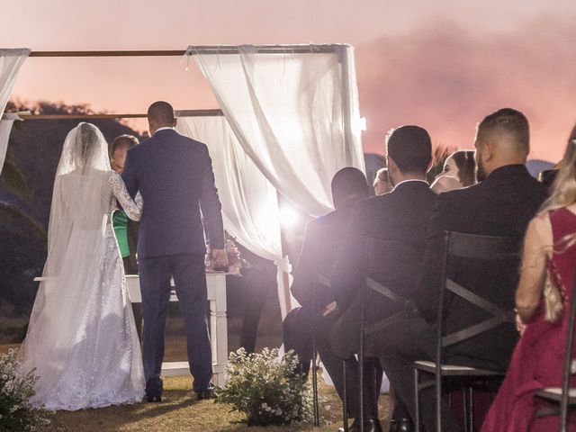 O casamento de Thales e Larissa em Timóteo, Minas Gerais 39