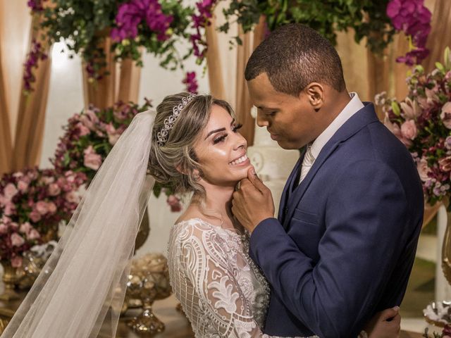 O casamento de Thales e Larissa em Timóteo, Minas Gerais 44