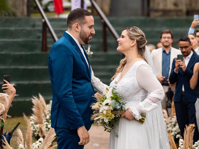 O casamento de Guilherme Vaz de Melo Mota e Tatielle Menolli Longhini em Lavras Novas, Minas Gerais 4