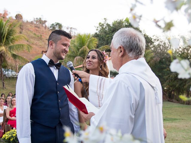 O casamento de Alessandro e Laura em Rodeiro, Minas Gerais 27