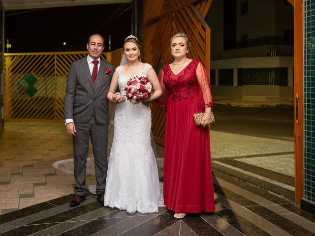 O casamento de André e Mariana em Ibirité, Minas Gerais 13