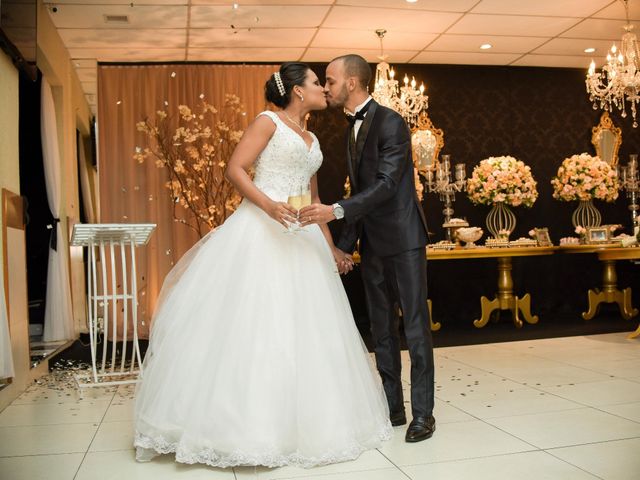 O casamento de Rene Fabiano e Thainá em Nova Iguaçu, Rio de Janeiro 17