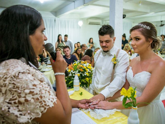 O casamento de Bruno e Izadora em Joinville, Santa Catarina 22