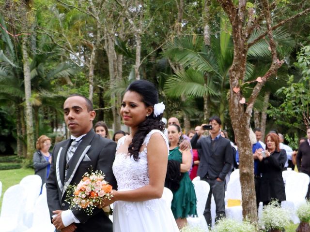 O casamento de Tiago e Janaina em Arujá, São Paulo Estado 6