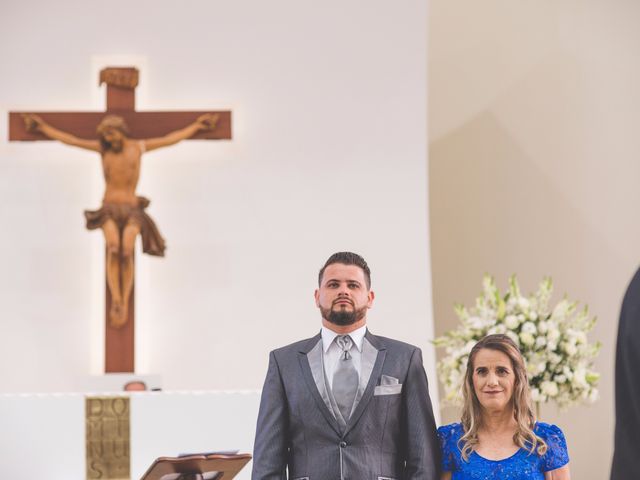 O casamento de Winicius e Mônica em Patos de Minas, Minas Gerais 102