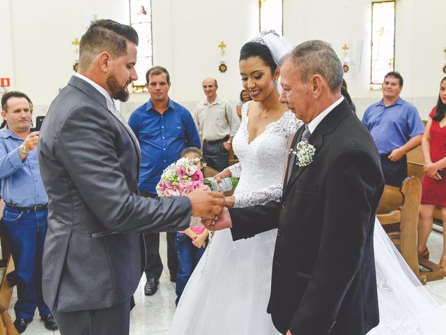 O casamento de Winicius e Mônica em Patos de Minas, Minas Gerais 110