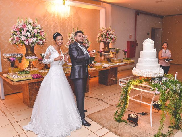 O casamento de Winicius e Mônica em Patos de Minas, Minas Gerais 258