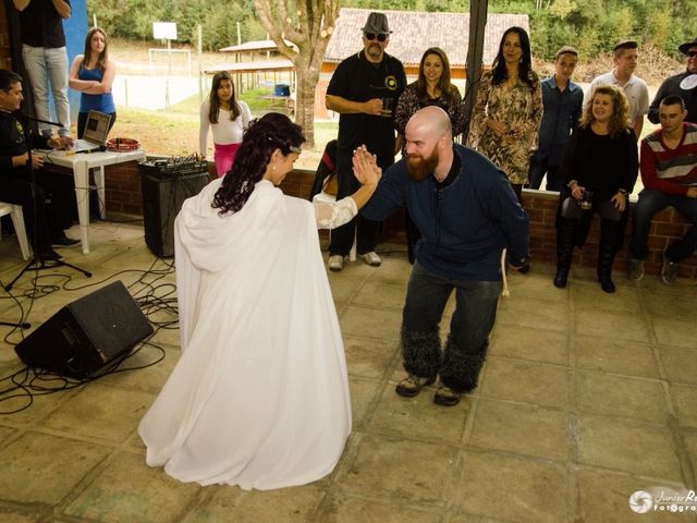 O casamento de Gabriela e Cleverson em Almirante Tamandaré, Paraná 7