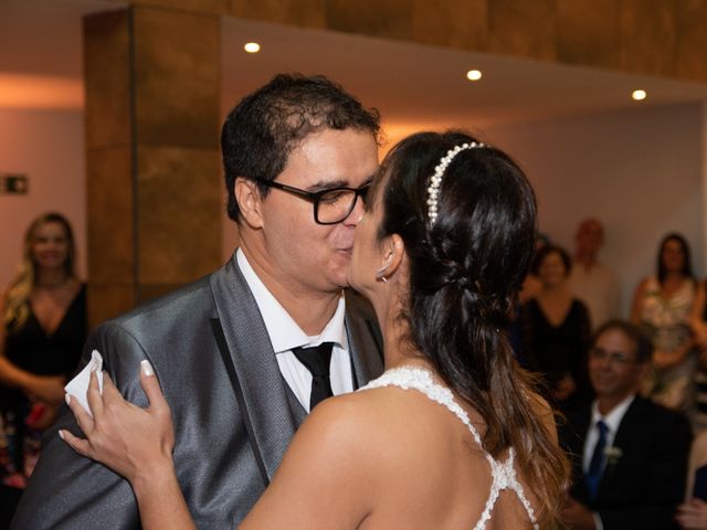 O casamento de Marcos e Mariela em Juiz de Fora, Minas Gerais 57