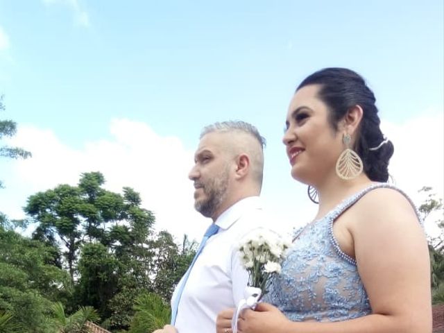 O casamento de Heliton e Michele em Joinville, Santa Catarina 32