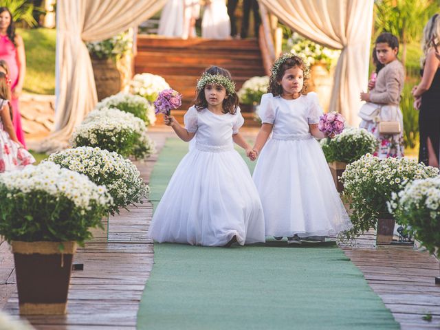 O casamento de Henrick e Lorrany em Patos de Minas, Minas Gerais 41