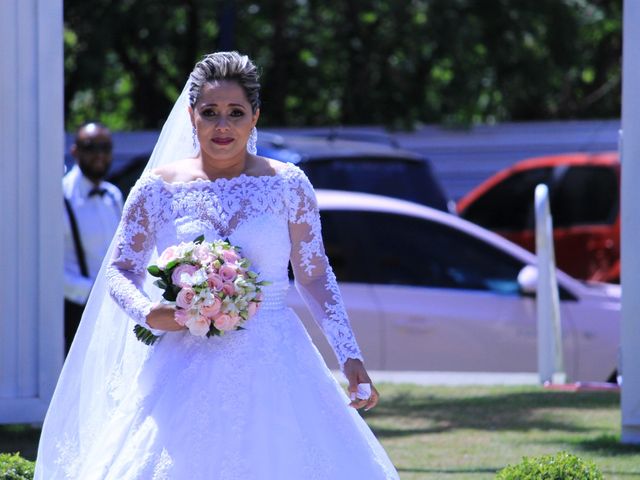 O casamento de Mônica Vieira e Adilson Gonçalves em Gama, Distrito Federal 25