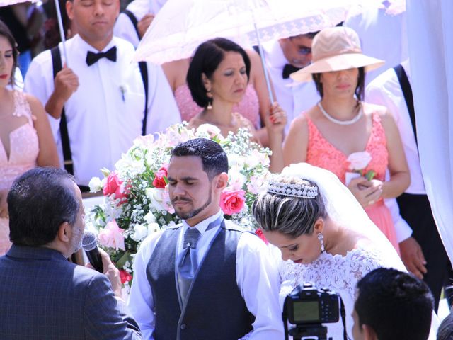 O casamento de Mônica Vieira e Adilson Gonçalves em Gama, Distrito Federal 34