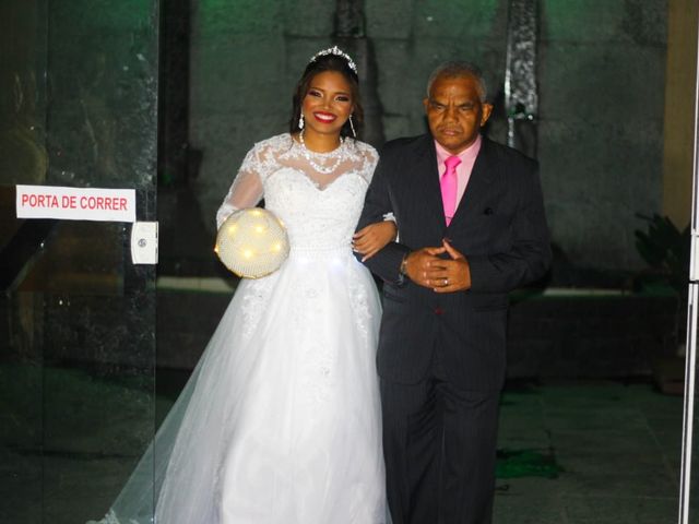 O casamento de Ronald e Viviane  em São Gonçalo, Rio de Janeiro 6
