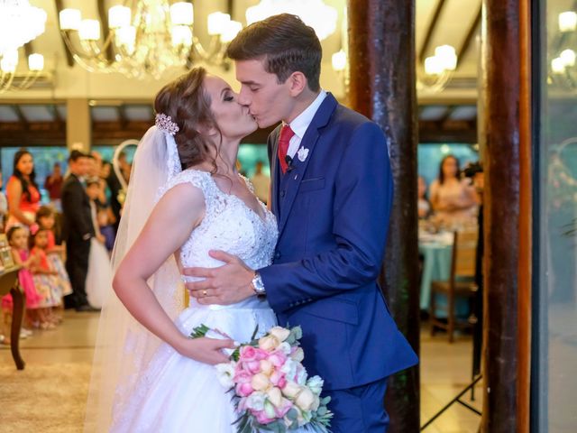 O casamento de Lucas e Ana  em Campo Mourão, Paraná 17