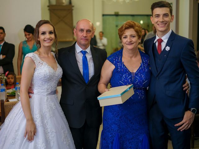 O casamento de Lucas e Ana  em Campo Mourão, Paraná 95