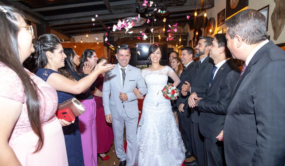 O casamento de Natália e Kleber em Barueri, São Paulo