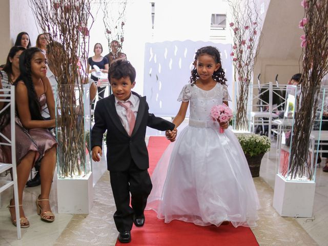 O casamento de Jó Enias e Pamela em Carapicuíba, São Paulo Estado 49