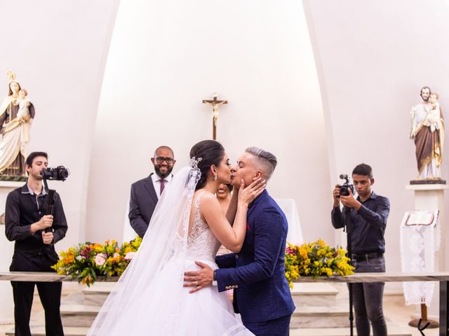 O casamento de Vinícius e Mayara em Coronel Fabriciano, Minas Gerais 31