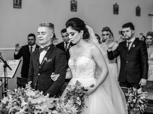 O casamento de Vinícius e Mayara em Coronel Fabriciano, Minas Gerais 32