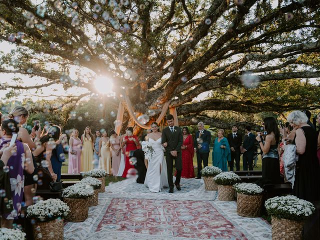 O casamento de FELIPE e LARA em Porto Alegre, Rio Grande do Sul 129