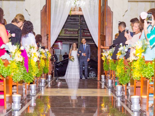 O casamento de Davi e Leticia em Niterói, Rio de Janeiro 35
