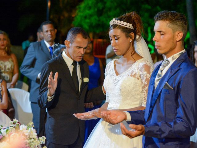 O casamento de Erick e Silvana em Camaçari, Bahia 17