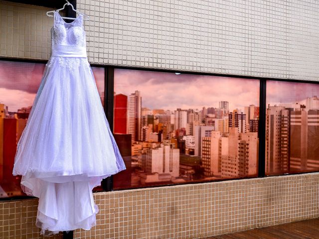 O casamento de Uriel e Larissa em Curitiba, Paraná 7