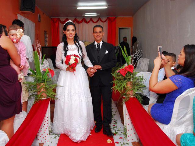 O casamento de João Marcos  e Izabella em Guarulhos, São Paulo 4