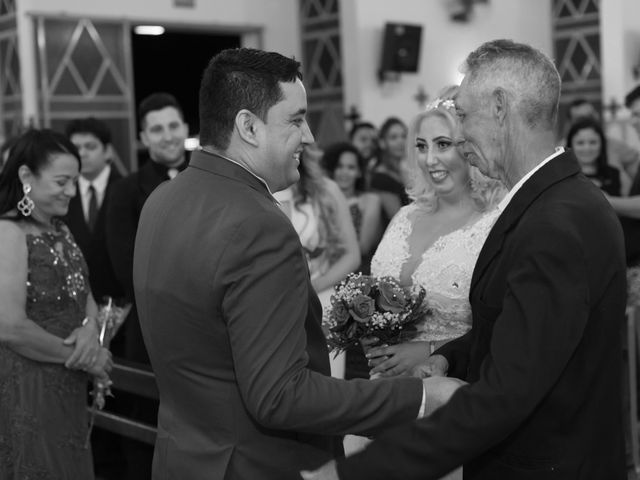 O casamento de Alessandro e Sabrina em Morrinhos, Goiás 10